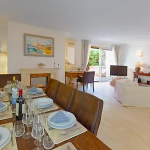 Picaud - 50m From Beachfront, Patio, Aircon Holiday home