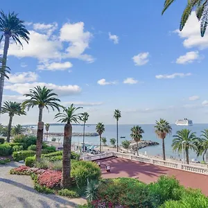 Pura Vida * Cannes
