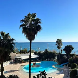 Apartment La Bocca: 2 Pieces Avec Terrasse Et Piscines - Fr-1-609-110