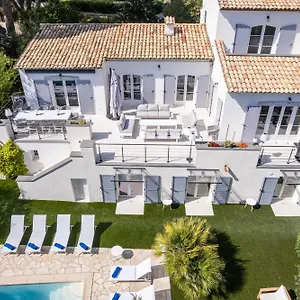 One Of A Kind 6 Bedroom 6 Bath Sauna Jacuzzi Pool Just 15 Mns Off Town Cannes