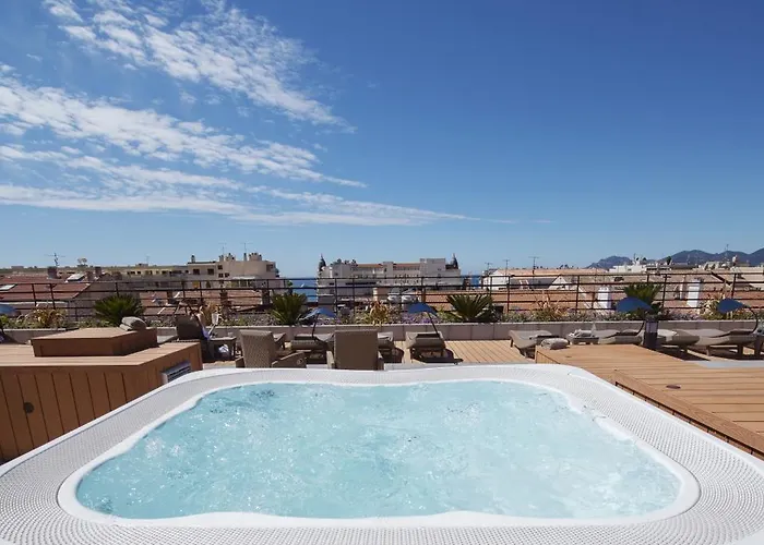 Best Western Premier Le Patio Des Artistes Wellness Jacuzzi Cannes zdjęcie