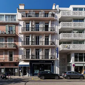 Modern Waikiki فندق 2*
