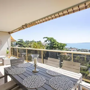 Beautiful In Sea View And Pool Apartment *