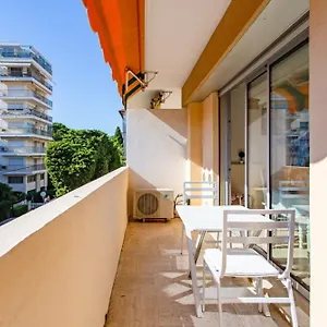 Les Cypres Furnished Studio *