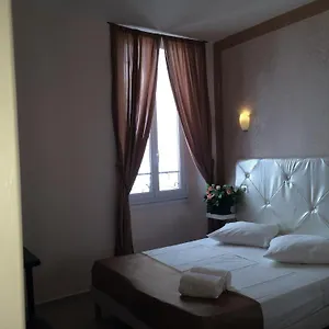 Arcotel 4 Minutes Du Palais Des Festivals - New Management New Team - Old Revievv Hotel 2*